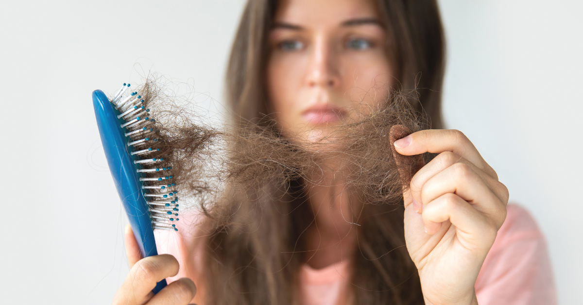 VARFÖR TAPPAR JAG HÅR? Fullständig guide du måste läsa om du tappar hår
